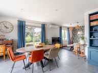 Maison rénovée à vendre avec vue et 1 800 m² de terrain — photo 3