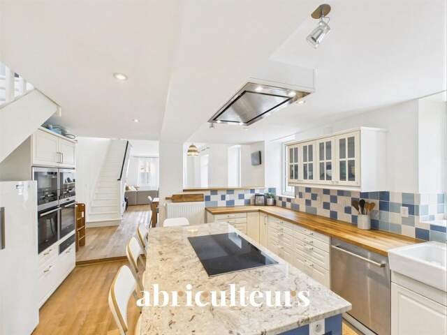 Élegante maison de ville de 135m² en vente à Cognac(16100) — photo du bien