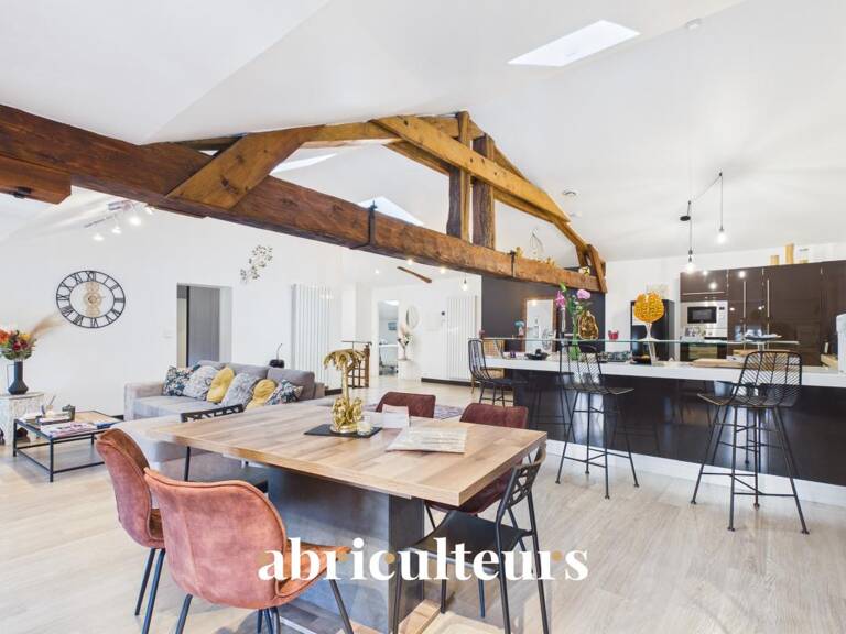 Immeuble de caractère en pierre de tailleb- 333 m²en vente à Saint-Savinien (17350) — photo 1