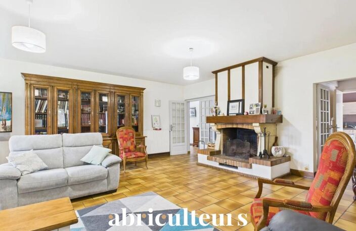 Maison avec parc arboré - 260 m² - en vente au MANS SUD (72230) — photo 3