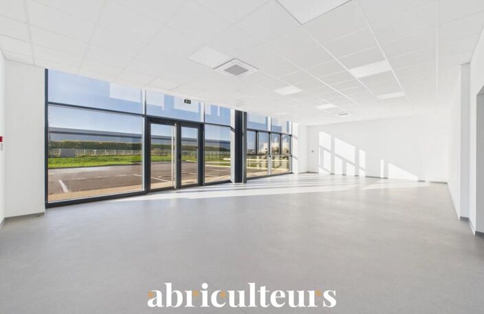 Bâtiment d’activité de 755 m² en vente à 1h de Paris, Chartres (28000) — photo 4