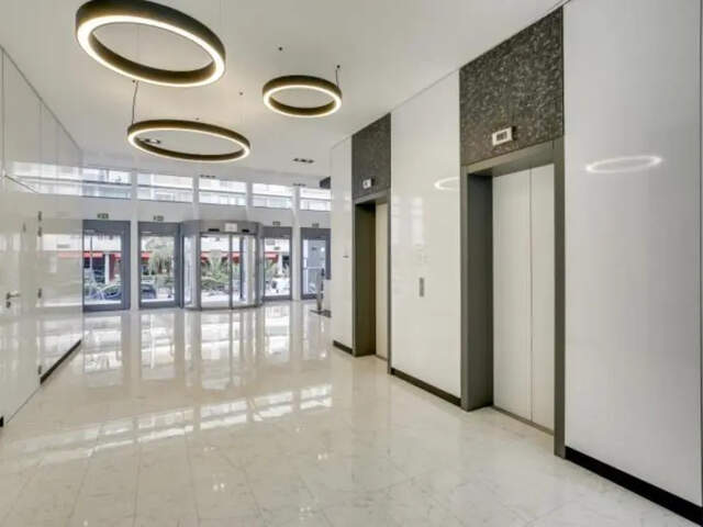 Bureaux à Louer à Boulogne Billancourt : Immeuble restructuré, certifié BBC Effinergie, accès PMR, accès sécurisé, terrasse avec vue sur la Tour Eiffel, parkings électriques, cuisine équipée — photo du bien