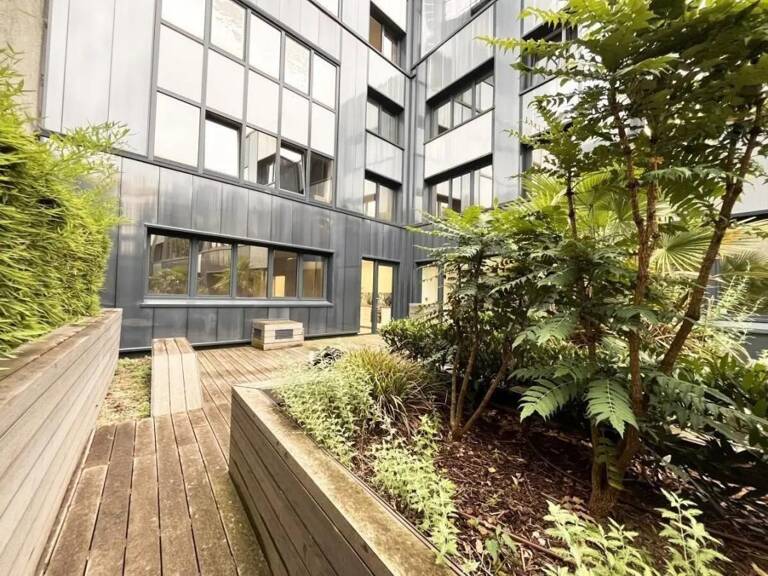 Bureaux à louer de 433 m² divisibles à Boulogne Billancourt. Ensemble immobilier de bureaux d'excellent standing, façades ITE, vue tour Eiffel, climatisation réversible, fibre optique, vidéosurveillance — photo 1