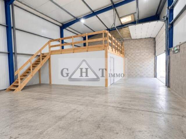 ENTREPOT BUREAUX A LOUER BRIE COMTE ROBERT — photo du bien