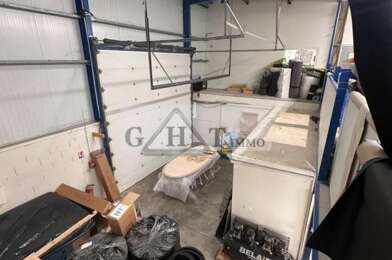 Local industriel  2610 €