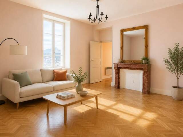 Maison de 16 pièces de 250 m² à Saint-Symphorien-de-Marmagne — photo du bien