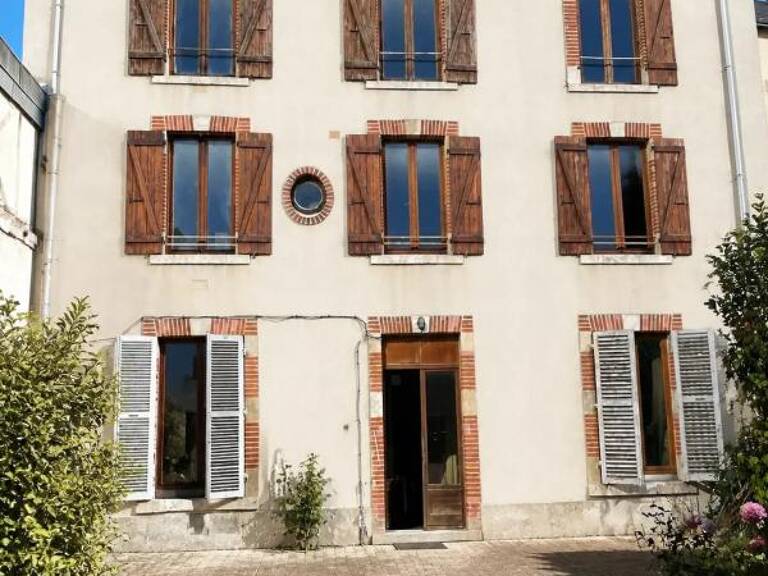 Immeuble de 9 pièces de 254 m² à Orléans — photo 1