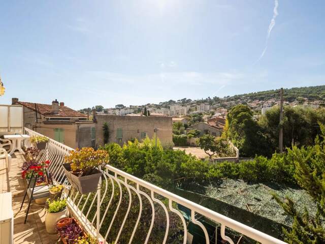 Appartement 3 pièces de 63 m² à La Ciotat — photo du bien