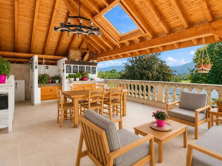 Maison de 7 pièces de 183 m² à La Balme-de-Sillingy — photo 1