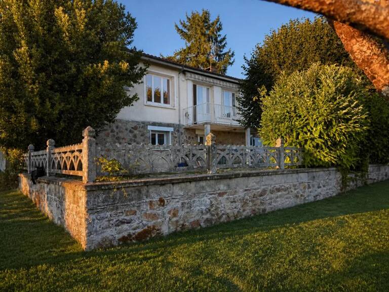 Maison de 7 pièces de 137 m² à Saint-Junien — photo 1