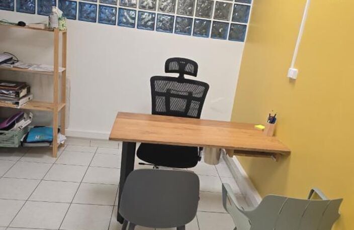 CENTRE-VILLE - LOCAL COMMERCIAL ou PROFESSIONNEL — photo 2