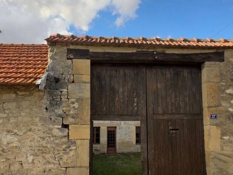 Corps de ferme de charme / Jardin clos de murs & dépendance en pierre — photo 1