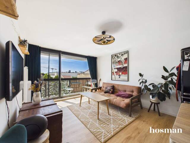 Superbe appartement 2 pièces avec balcon et parking - Cours Saint Louis, Bordeaux — photo du bien