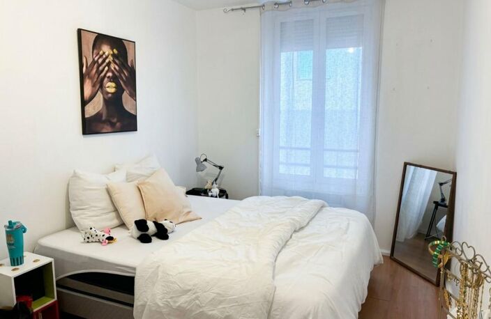 EXCLUSIVITE LYON 3 ème préfecture, T2 dans bel immeuble ancien — photo 3