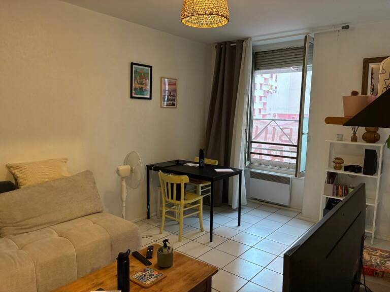 EXCLUSIVITE LYON 3 ème préfecture, T2 dans bel immeuble ancien — photo 1