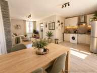 Appartement T3 en hyper centre Saint Pierre La Palud — photo 2
