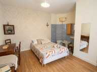 LIBOURNE – PLACE JOFFRE – Maison en pierre à rafraichir – Famille ou investisseur — photo 4