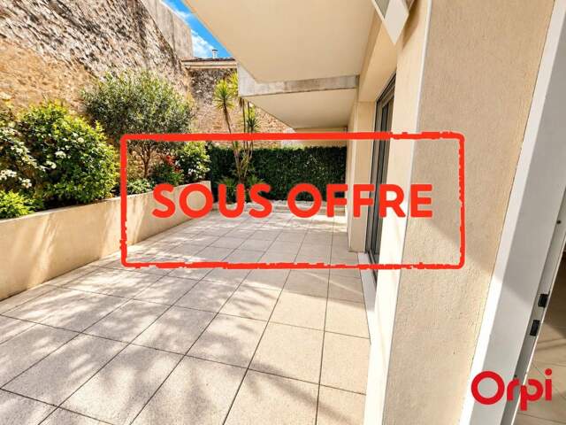 Appartement À Vendre — photo du bien