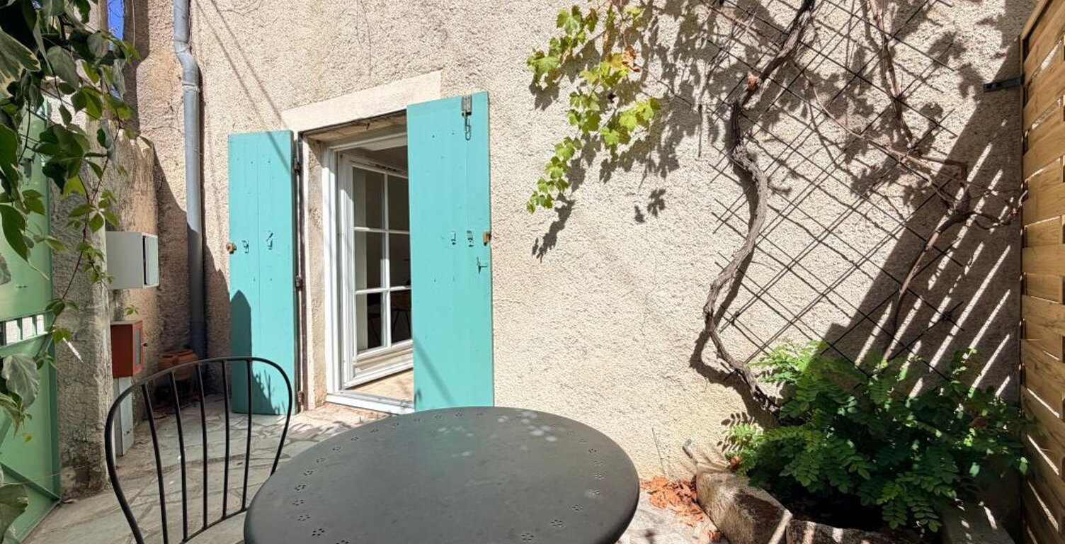 Studio meublé à louer avec terrasse — photo 1