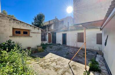 Maison À Vendre - Gros potentiel en centre-ville — photo du bien