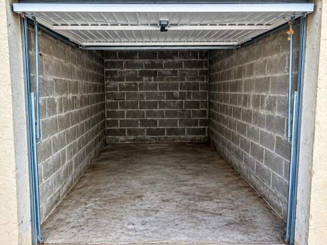 À vendre – Box fermé de 14 m² dans une résidence sécurisée avenue Lepic — photo du bien