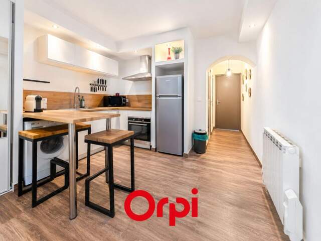 Appartement À Vendre — photo du bien