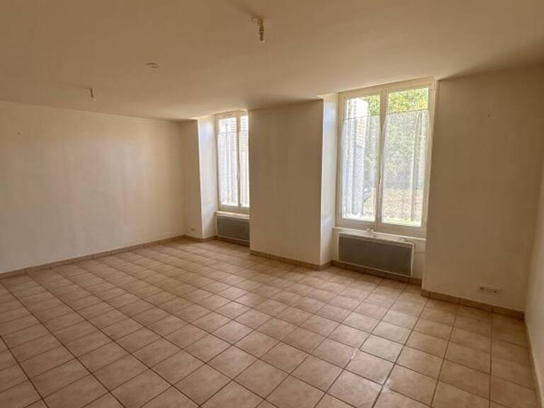 Appartement À Louer de 72 m3 au Rez de chaussée — photo 1