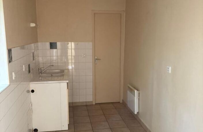 Appartement À Louer de 72 m3 au Rez de chaussée — photo 3