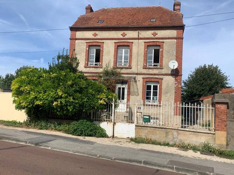 Maison À Vendre — photo 1