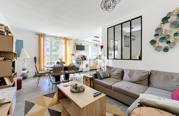 À Vendre Appartement duplex avec jardin privatif, 3 chambres et garage — photo 2