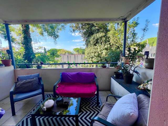 APPARTEMENT T2 AVEC TERRASSE ET PARKING — photo du bien