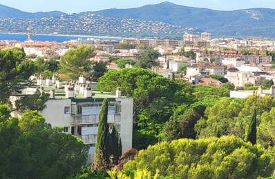 Appartement À Vendre — photo du bien