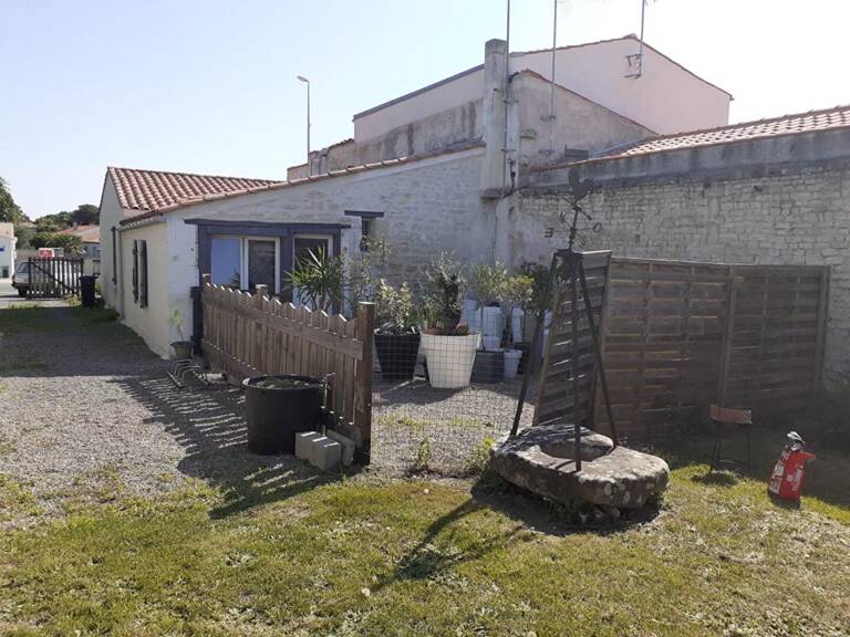 Maison La Jarne — photo 1