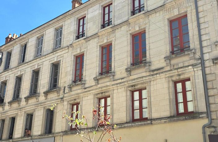 Appartement T3, résidence sécurisée avec ascenseur et cave privative — photo 2