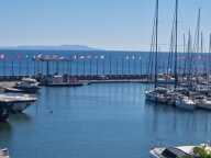 Appartement traversant avec vue mer panoramique  Port de Hyères — photo 3
