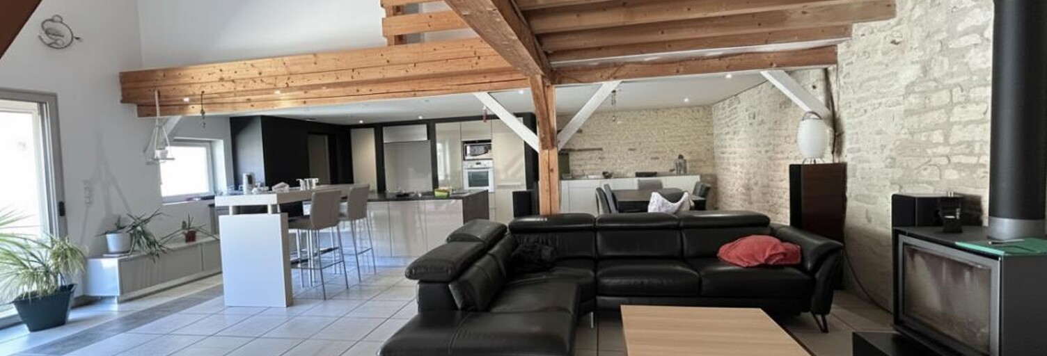 Maison 5 Pièces 188 m² à vendre à Neuville-de-Poitou (86170)