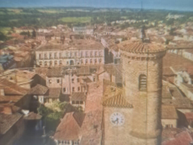 L'ISLE JOURDAIN - TERRAIN VIABILISE DE 1150 m2 — photo 1