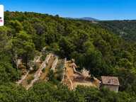 TOUR EN PIERRES AMENAGEE AVEC TERRAIN DE 7 HECTARES ET VUE PANORAMIQUE SUR LA VALLEE DE LA SIAGNE — photo 4