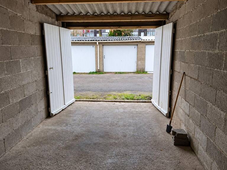 Garage La Roche Sur Yon 1 pièce(s) 17 m2 — photo 1