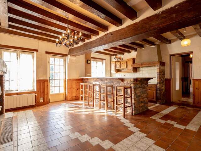 LIEUX UNIQUES ® PROPRIÉTÉS PRIVÉES -  PROPOSE ANCIEN COUVENT DE 173 M² SUR UN TERRAIN DE 1.600 M² - AZÉ - GARE TGV VENDÔME — photo du bien