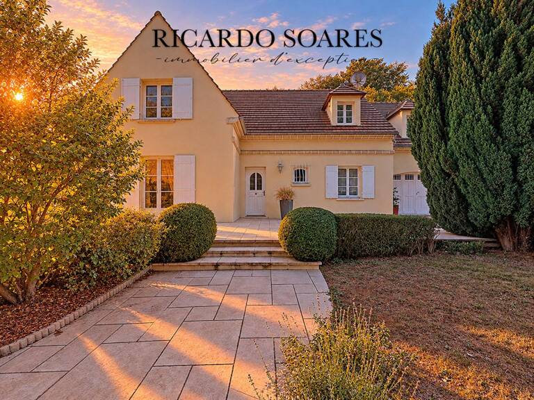 60700 PONT-SAINTE-MAXENCE - MAISON FAMILIALE 195 m² AU SOL / 4/5 CHAMBRES / PISCINE / DÉPENDANCE 50 m² / TERRAIN 1876 m² — photo 1