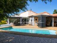 VILLA DE PLAIN-PIED , 164.7 M² ,4 CHAMBRES , 3 SUITES ?,PISCINE , TERRAIN 1 025 M² — photo 2