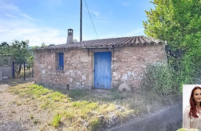 Terrain Constructible et viabilisé Salernes 1300 m2 avec cabanon cadastré — photo 2