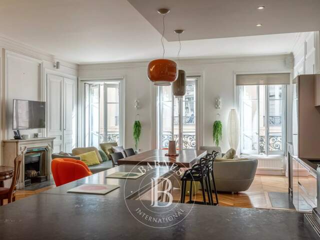 Lyon 1er – Rue Longue – Appartement de caractère de 117,35 m² avec cave et deux greniers — photo du bien