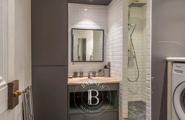 Lyon 1er – Rue Longue – Appartement de caractère de 117,35 m² avec cave et deux greniers — photo 2