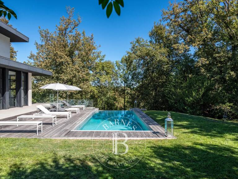 Maison d'architecte 315 m² - piscine et parc de 6647 m² - centre ville — photo 1