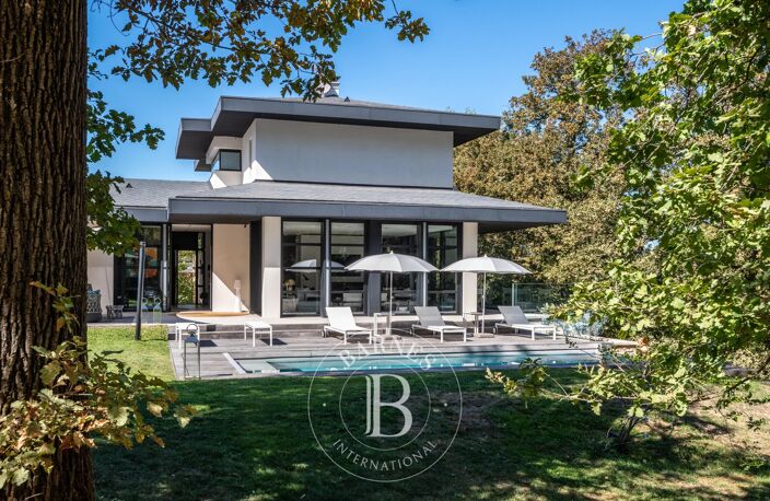 Maison d'architecte 315 m² - piscine et parc de 6647 m² - centre ville — photo 5