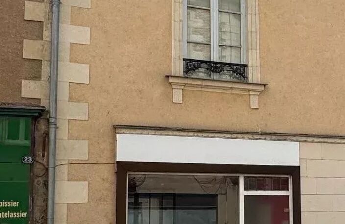 À LOUER – Local commercial 16 m² – Centre-ville de Craon — photo 3