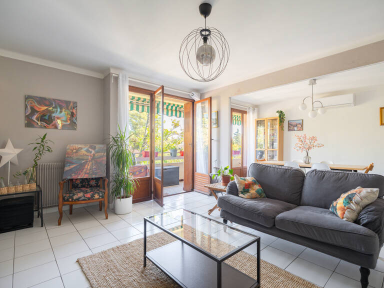 SAINT-JULIEN   APPARTEMENT T3/4 76,82 m2   BALCON   MARSEILL — photo 1