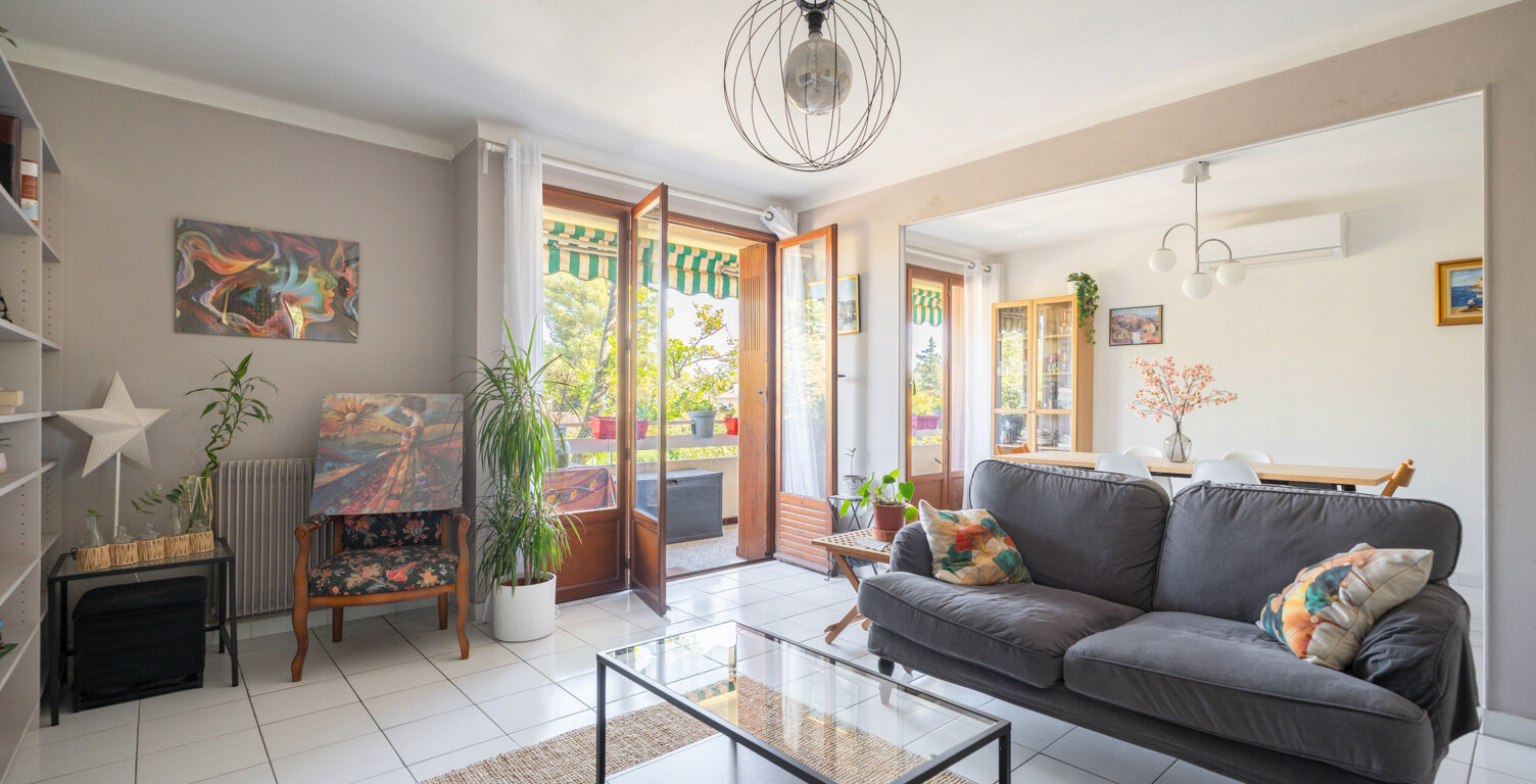 SAINT-JULIEN   APPARTEMENT T3/4 76,82 m2   BALCON   MARSEILL — photo 1
